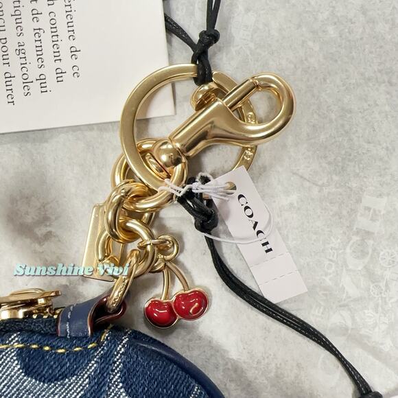 NWT Coach Circular Coin Pouch Bag Charm In Signature Denim CZ256 - Picture 4 of 5